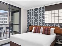 1 Bedroom Suite Bedroom-Mantra Sydney Central
